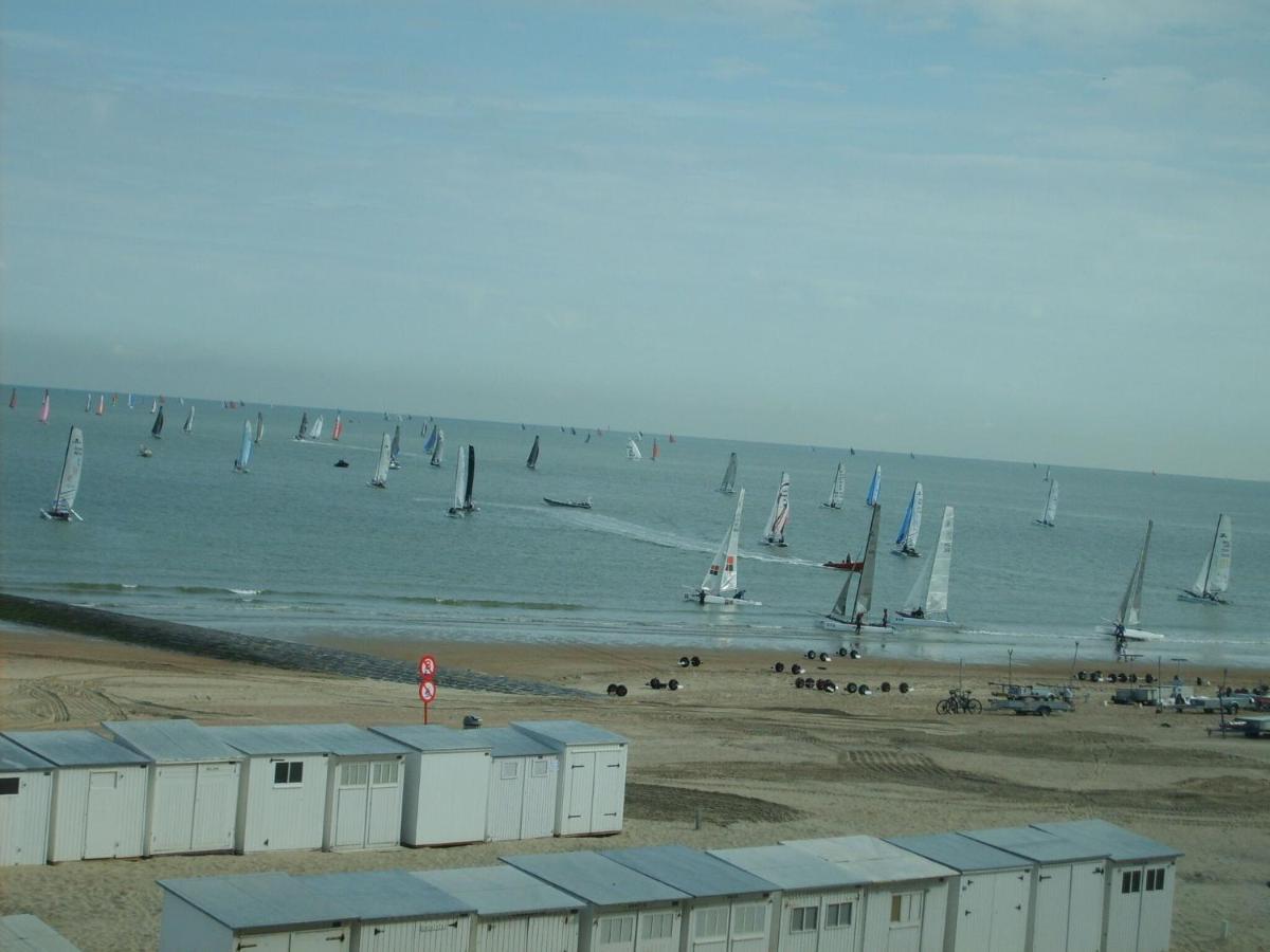 Cosy Apartment Directly On The Beach In Knokke Exterior photo